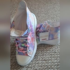 ✨ NWT Women's Skechers Court & Classics Tie-Dye High Tops – Size 7.5 ✨